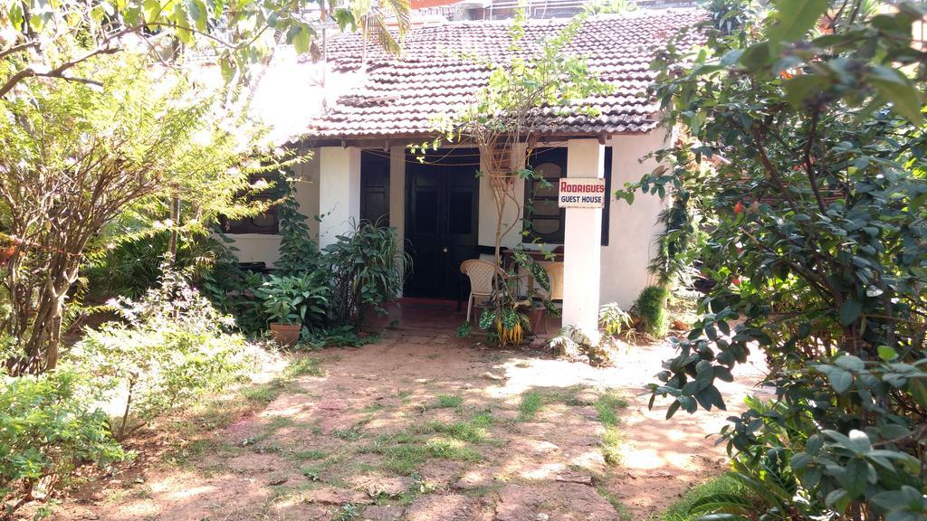 Rodrigues Guest House Calangute Exterior photo